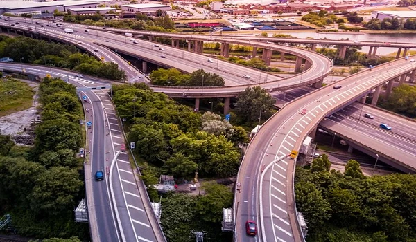 Road connectivity to Prestige Battersea via Hennur Road, Thanisandra Road and the Outer Ring Road